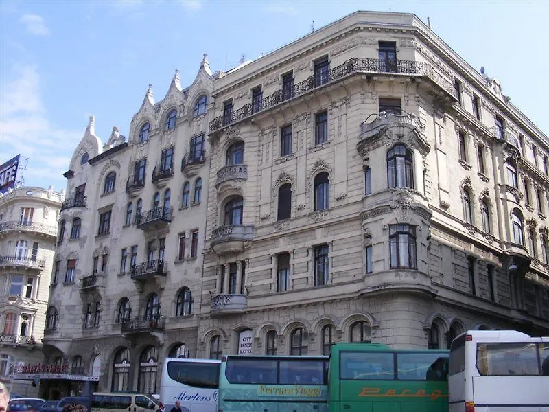City Hotel Matyas Budapest 3*,
